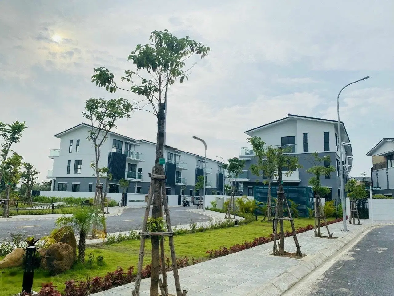 T2 xẻ khe Belhomes 112m2 view siêu đẹp