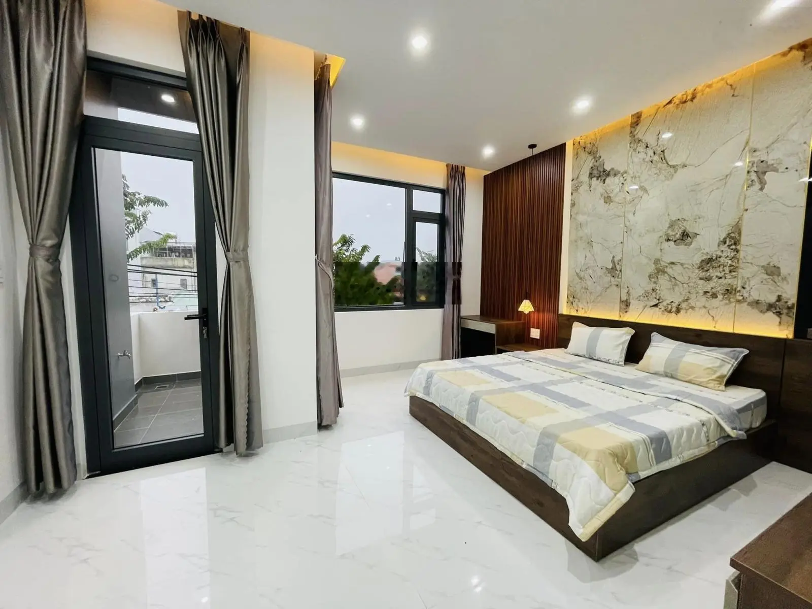 Chính chủ gửi bán nhà 3 tầng đường thanh lương 16 ( đông nam ) - hoà xuân , cẩm lệ .