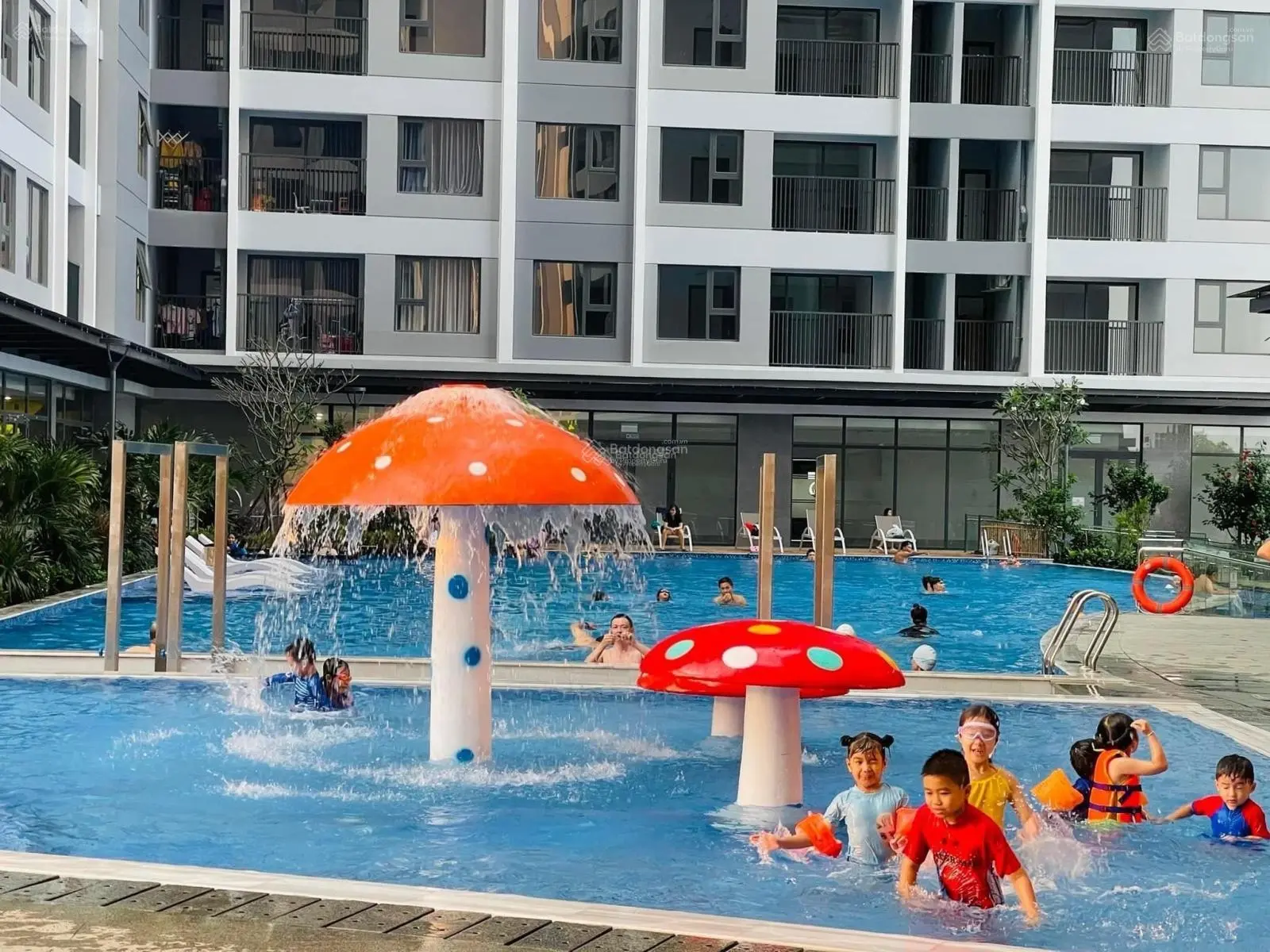 Khách em Lượng kẹt bank cần bán lỗ căn 2PN View Landmark 2,234 tỷ tầng thấp ở The Rivana 0907 600 ***