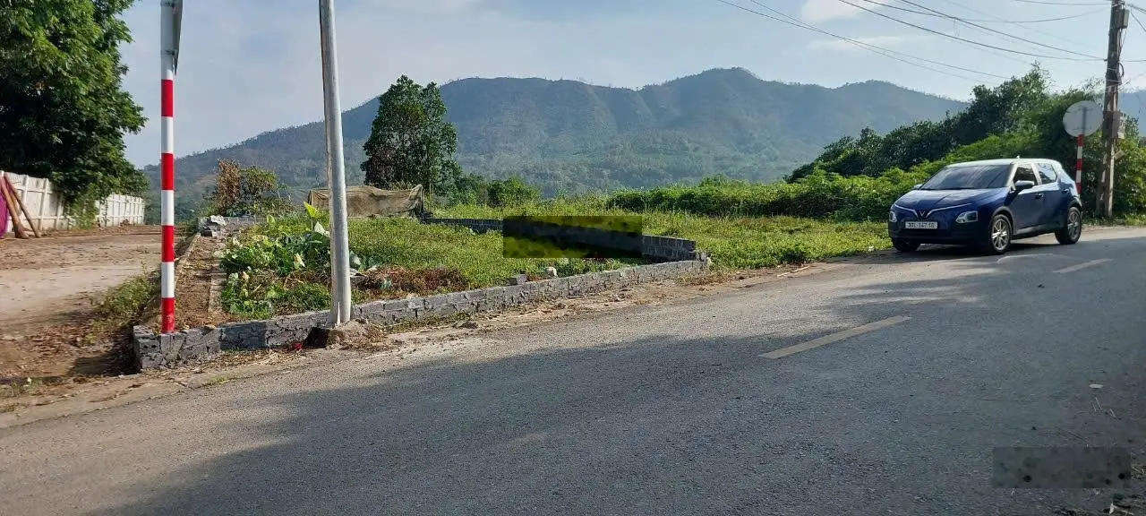 Bán 127m2 lô góc trục chính đường liên xã Phú Mãn đẹp lắm giá đầu tư