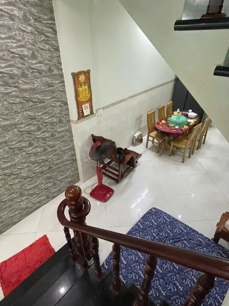 Nhà 2 lầu khu dân cư toa xe giá 4 tỷ 350 triệu
