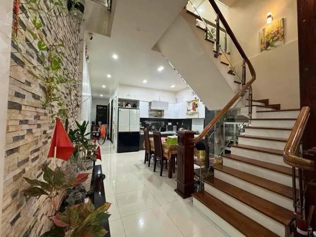 Nhà 3 tầng full nội thất mt đường 7m5 Hòa Minh - Liên Chiểu