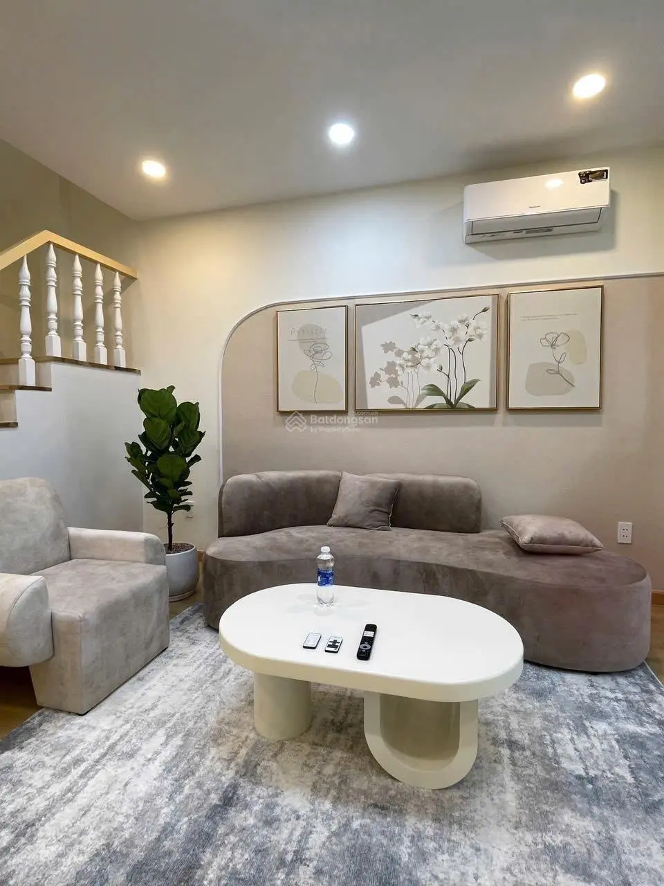 Nhà chính chủ Quận 10 CẦN BÁN GẤP - Hẻm xe ô tô thông, Chủ thiện chí bán