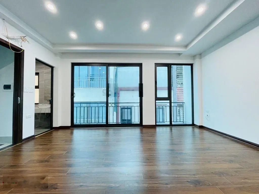 Khương đình _ nhà mới 6.5 tầng thang máy, mặt tiền khủng, thiết kế hiện đại, nội thất xịn sò