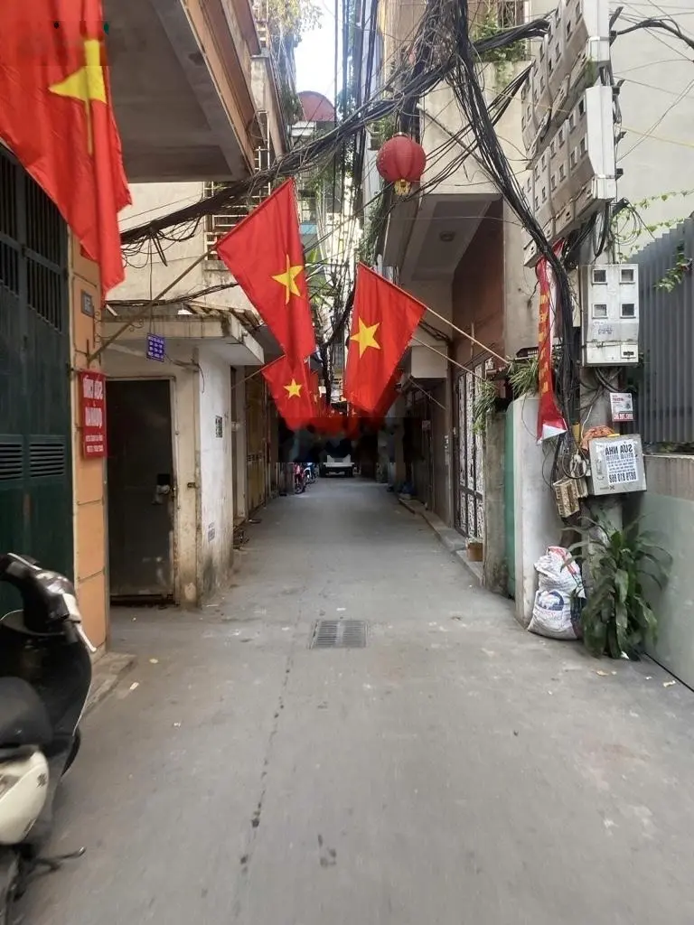 Bán nhà Khâm Thiên,Đống Đa.77m mặt tiền 10m chỉ 9,6 tỷ.Mảnh đất vàng,đầu tư hay ở đều ok