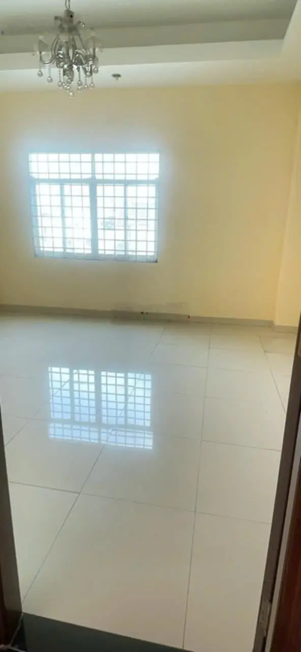 Bán nhà mặt phố ngang 5m đường rộng 30m tại Phú Thuận, Q7. DT 64 m2. Giá hợp lý 10 tỷ, chính chủ!