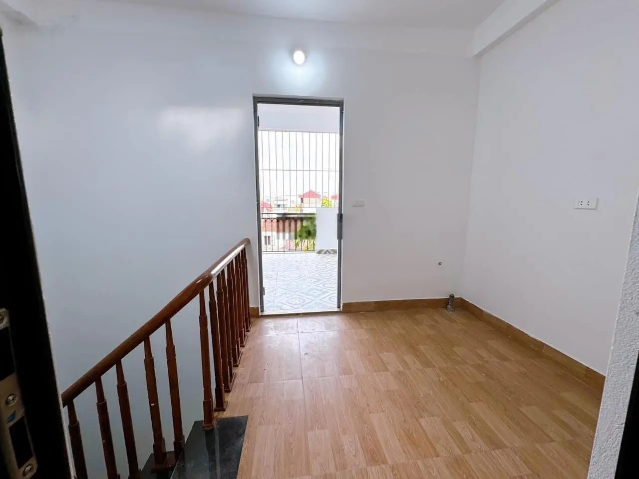 Quận Hà Đông cụm 3 căn liền kề ô tô đỗ cửa ngõ rộng 3m nhà mới xây 5 tầng, cách QL6 500m