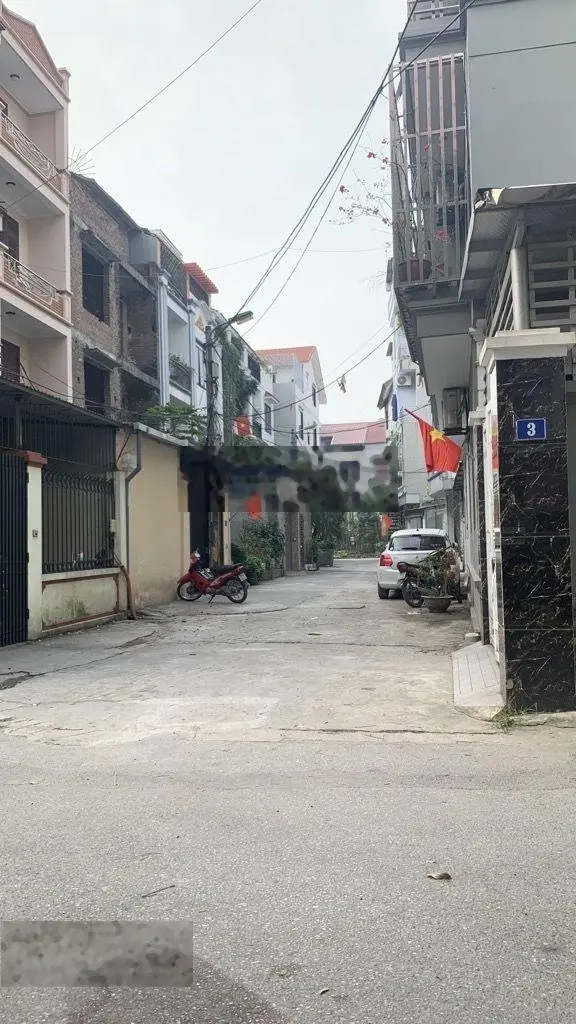 Bán đất tặng nhà Đặng Vũ Hỷ - Long Biên. 55m2 x MT 4m x giá 7.7 tỷ - Phân lô của bca - ô tô tránh