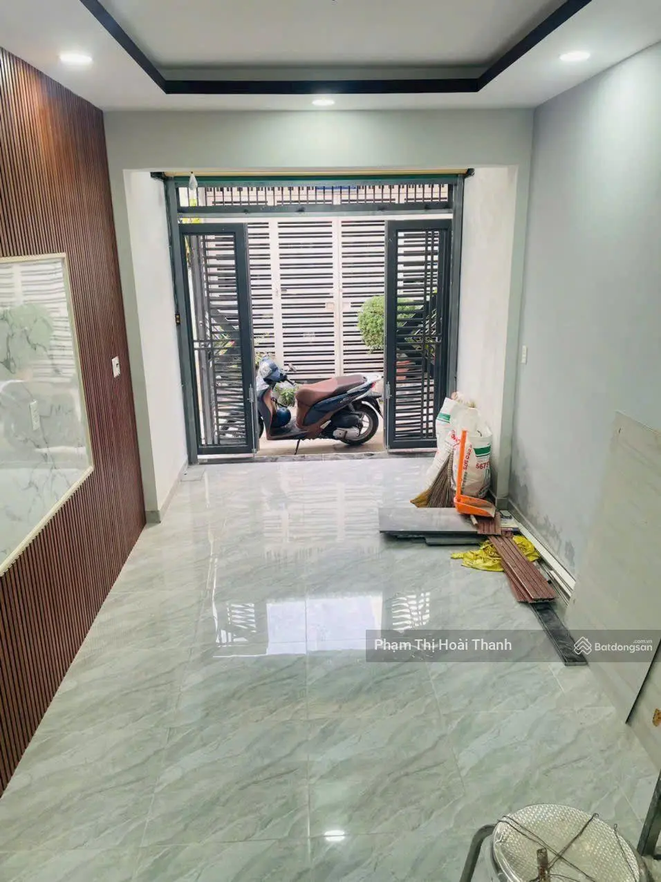 Nhà 2 tầng - HXH sát mặt tiền - gần cao đẳng công thương - nhỉnh 3 tỷ
