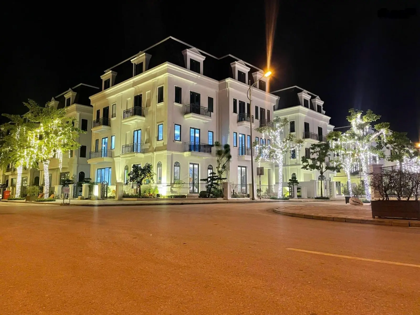 BÁN CĂN BIỆT THỰ 200m2 VIEW CÔNG VIÊN KHU ĐÔ THỊ ĐÔNG MỸ TNR GIÁ HƠN 6 TỶ TÍ !