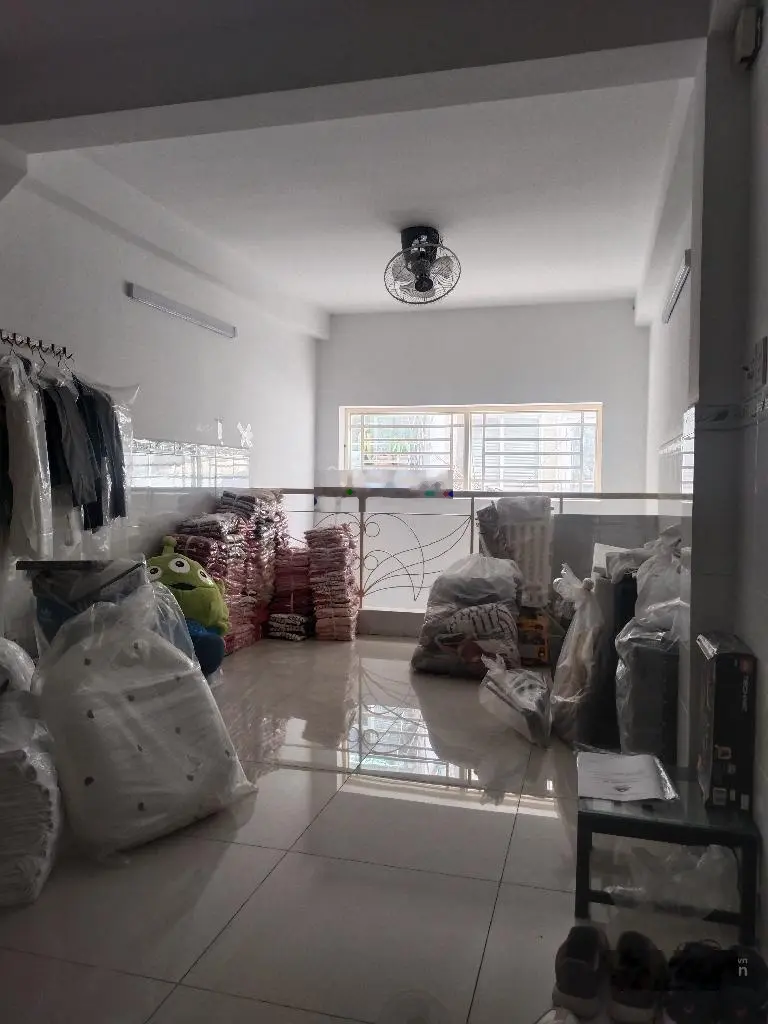 CHỈ 5,7 TỶ NHÀ 5 TẦNG ,25M2,NGANG 3 dài 8, GẦN MẶT TIỀN NGUYỄN TRÃI QUẬN 5