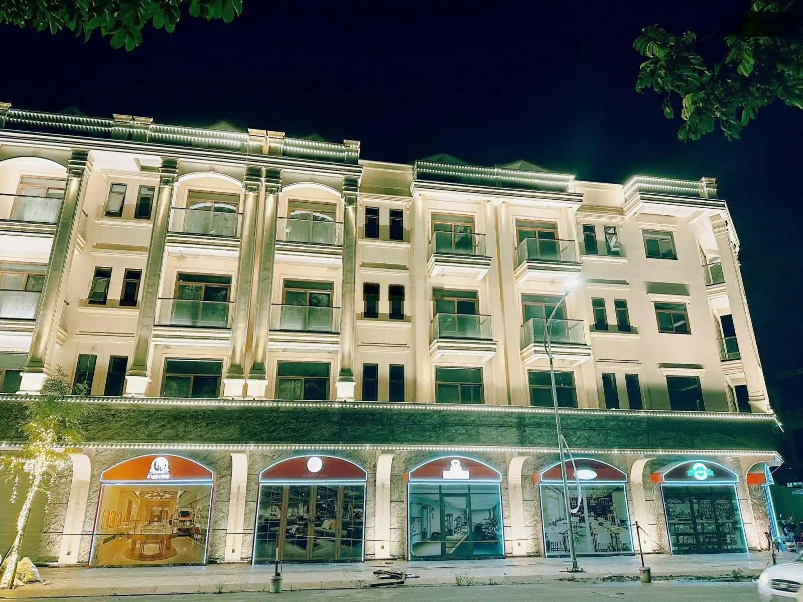 Bán shophouse Him Lam Thường Tín 12, x tỷ. DT 81m2, MT 5m, 5 tầng. Rẻ nhất thị trường