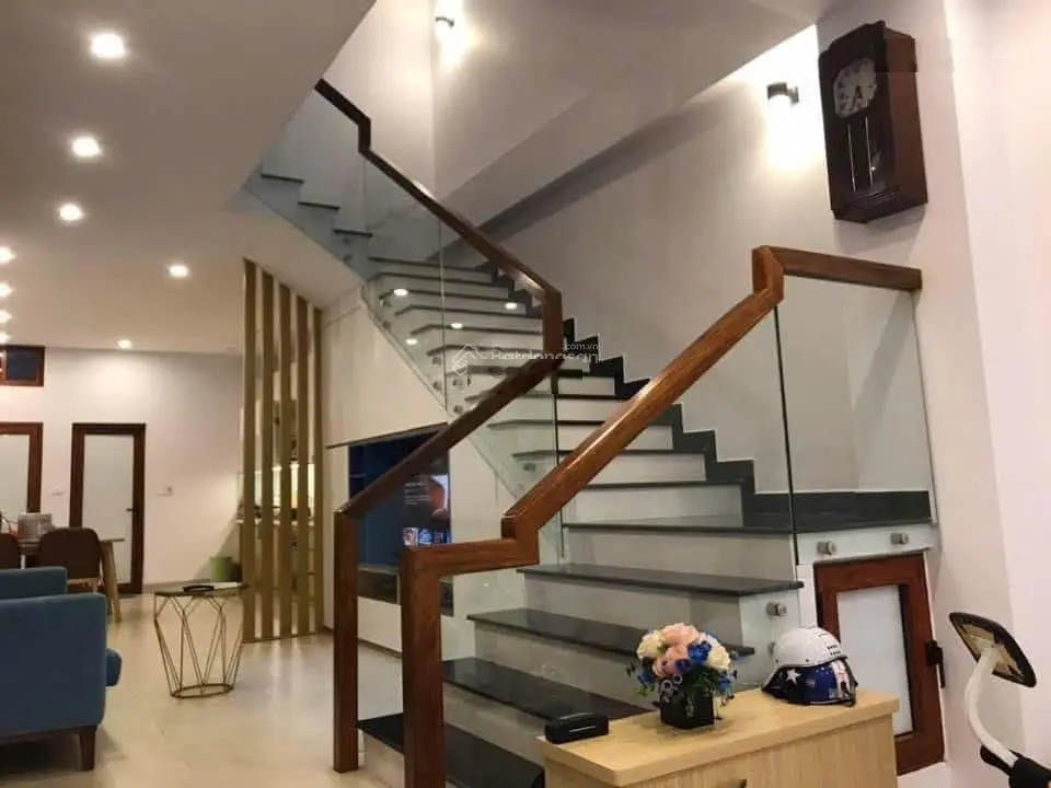 Bán nhà khu gia đình Binh Đoàn 12, ô tô đỗ cửa, nhà mới có gara ô tô, DT 70m2