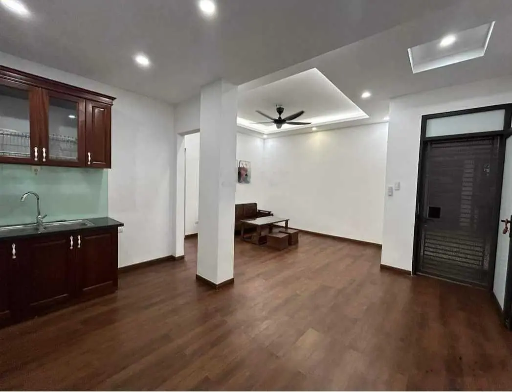 Bán nhà tập thể Nguyễn Trãi trung tâm q. Thanh Xuân 42m2 1pk bếp 2pn 1vs. Nhà như khách sạn 2,85tỷ
