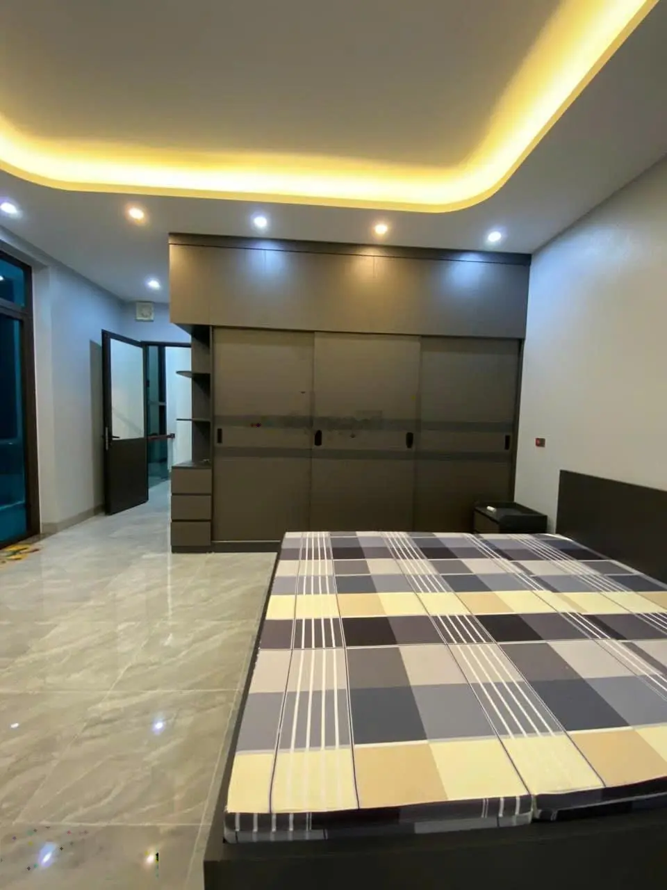 Huỳnh tấn phát thạch bàn long biên nhà mới 48m2 6 tầng thang máy thông oto kinh doanh