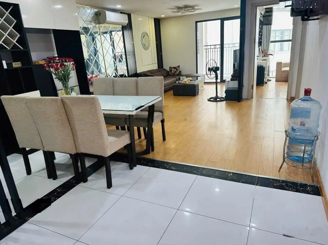 5, x tỷ sở hữu căn hộ tầng trung, view triệu đô, DT: 81m2, 2PN, 2VS. Full nội thất. The Garden Hill