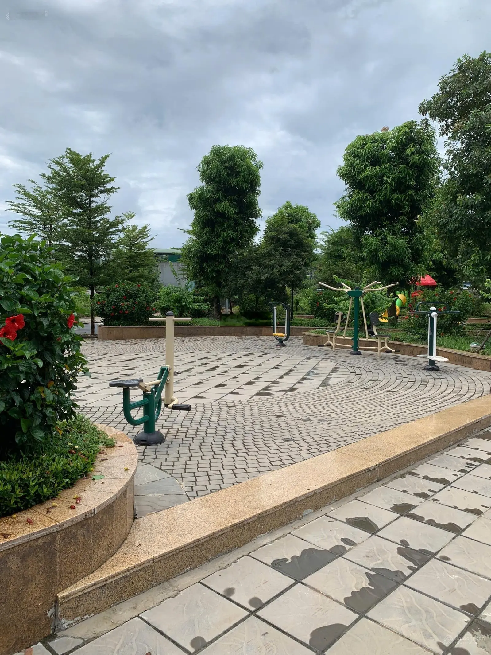 Bán lô đất nền có sổ dự án 9 Downtown cạnh chợ Lương Sơn - DT 96m2 giá chỉ 2,5 tỷ, đất vuông vắn