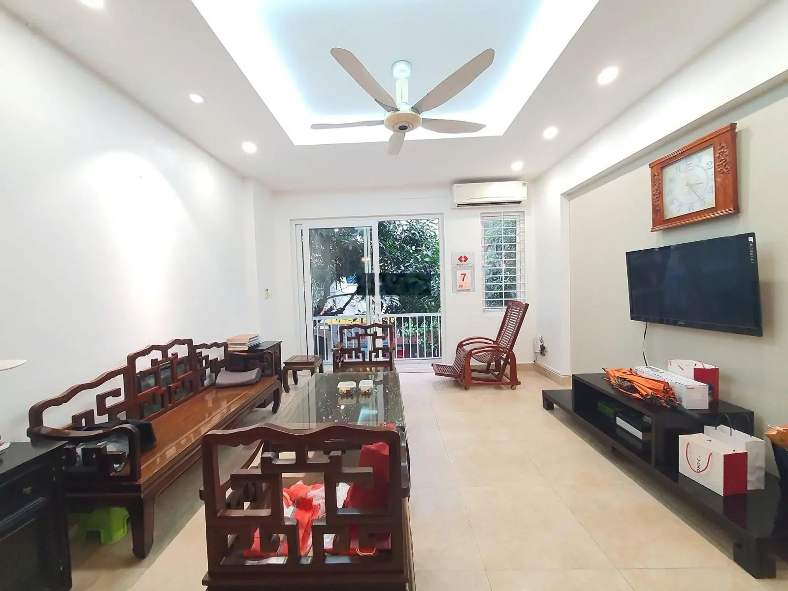 Bán Nhà Cầu Giấy Đỗ Quang Nhà phân Lô vỉ hè rộng Oto Tránh vừa ở vừa kinh doanh DT50m giá 25 tỷ