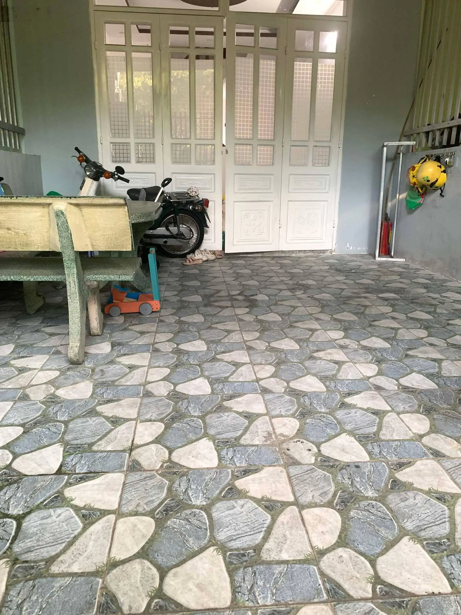Cần bán gấp để mua đất xây nhà về quê