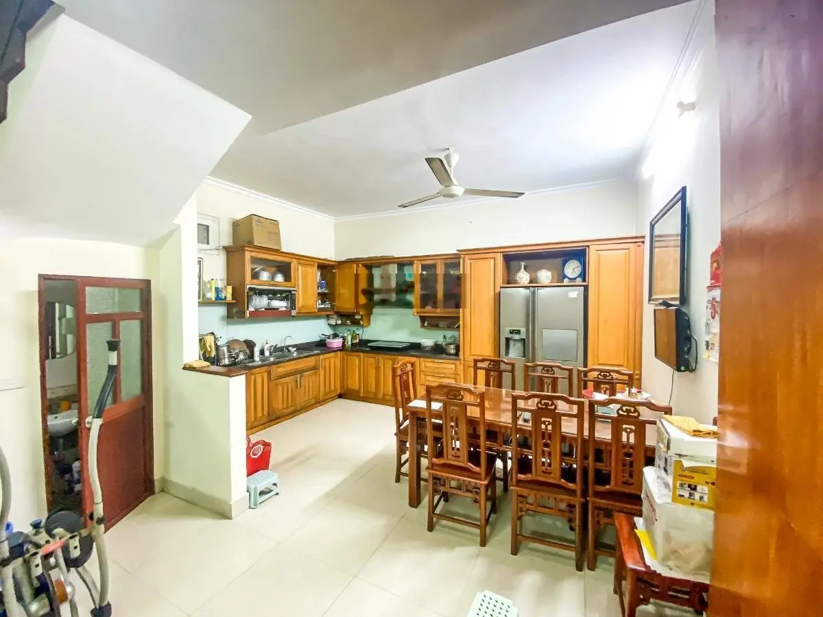 Mặt phố An Dương 30m2 nhà 6 tầng, mặt tiền khủng 6.2m, kinh doanh đỉnh, giá chỉ 11.6 tỷ