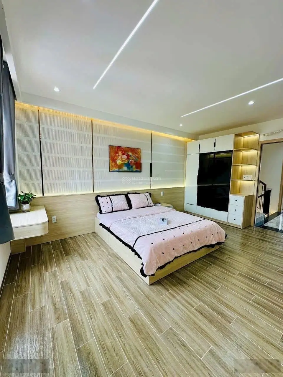 Tôi cần bán nhà đinh công tráng,quận 1-giá 3.4tỷ/82m2(5x16.4m). sổ sẵn. đang cho thuê 32 triệu