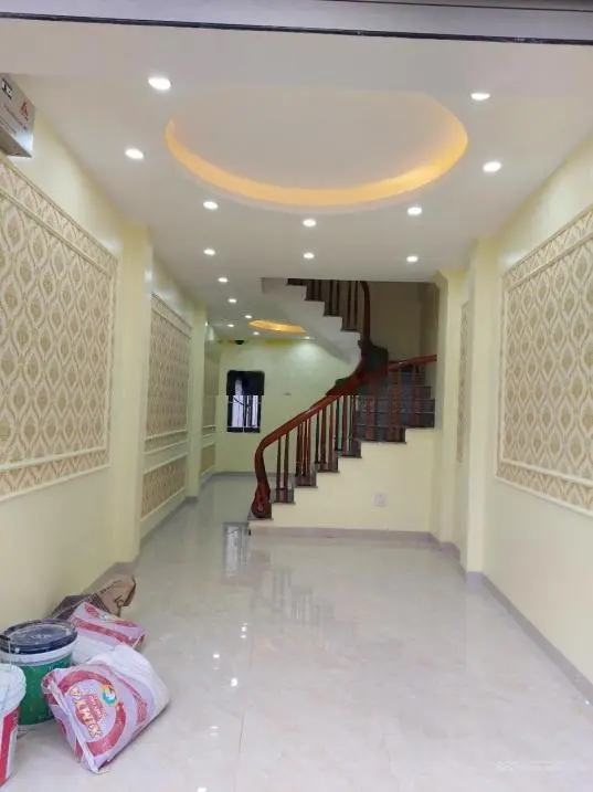Bán nhà Tứ Hiệp, Vĩnh Quỳnh DT 40m2 5 tầng,chỉ 3.45 tỷ. Gần chợ, trường,ô tô đỗ sát nhà 0965 494 ***