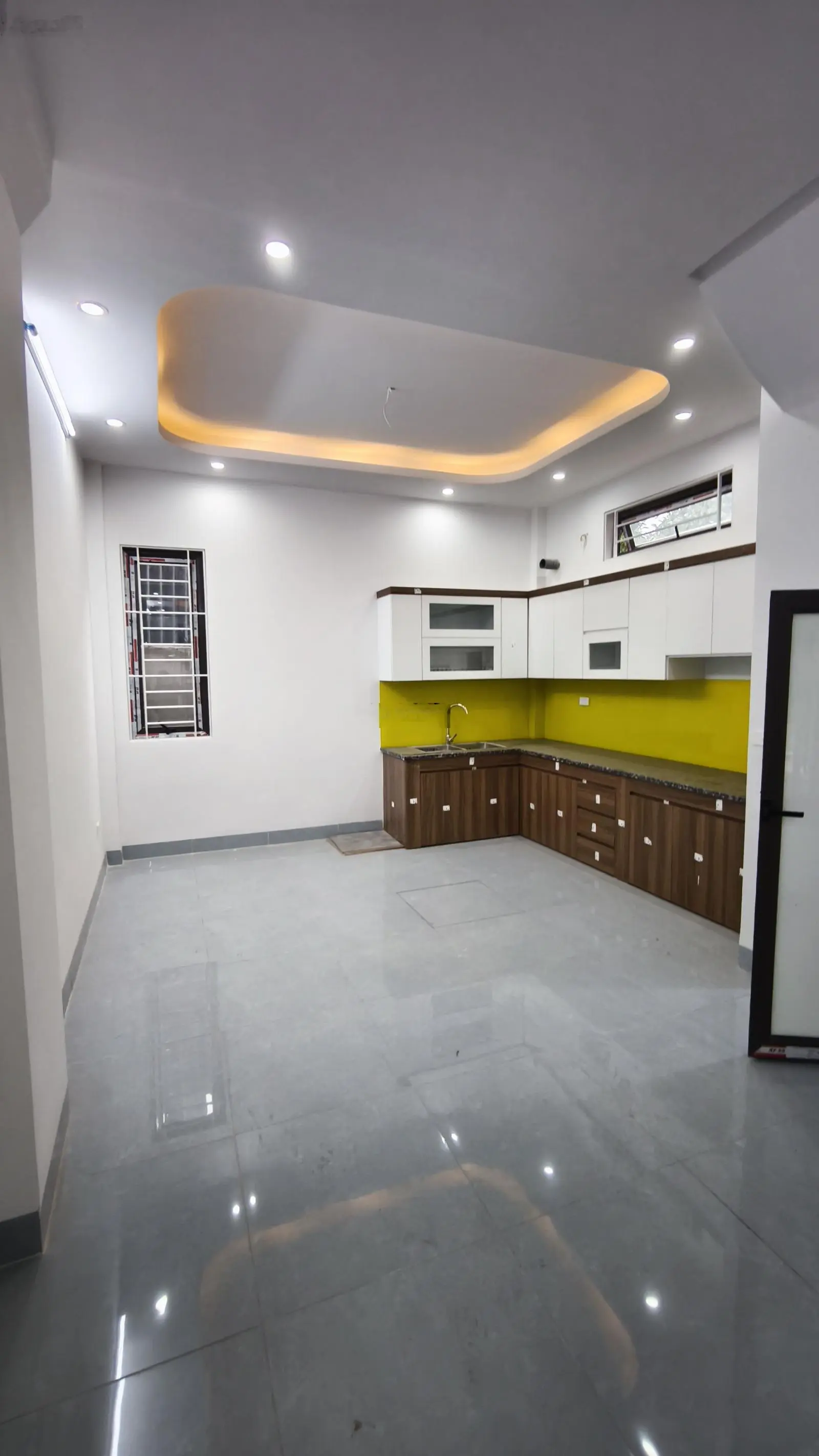 Hiếm, bán nhà diện tích 32m2 * 4 tầng, Phụng Châu, Chương Mỹ, đường thông, ô tô, kinh doanh