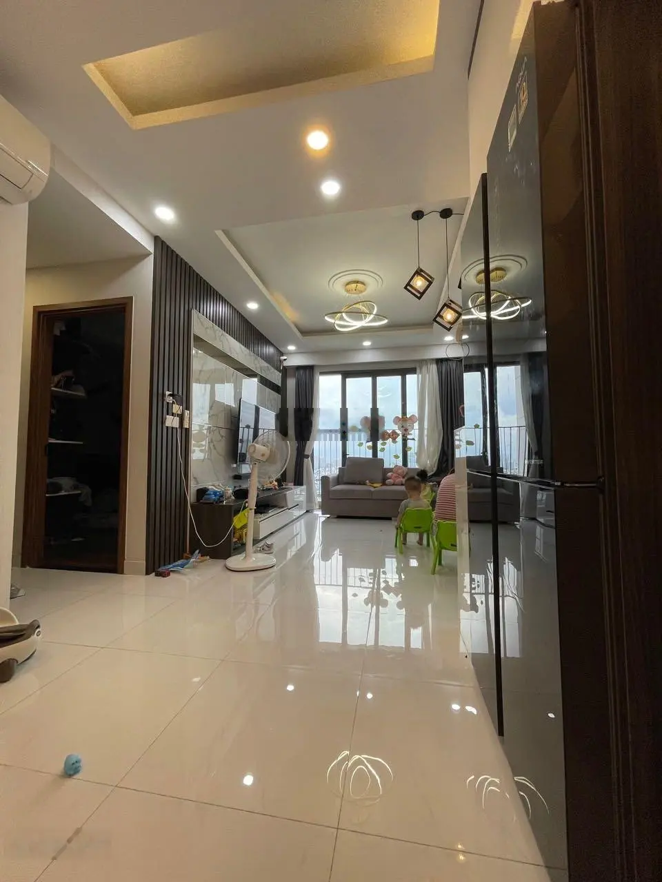 Căn hộ đẹp nhất rẻ nhất The Pegasuite full nội thất 3PN bao vay ngân hàng