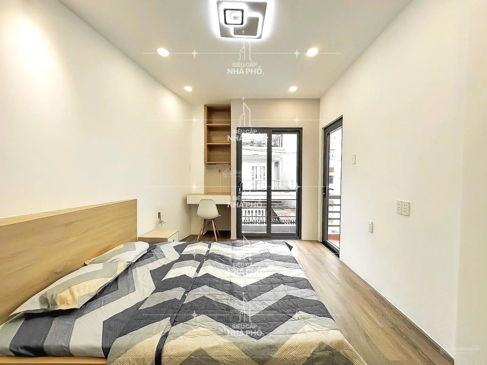 Cực đỉnh tại Thích Quảng Đức, Phú Nhuận - Nhà Siêu đẹp full nội thất 64m2 - 4 tầng - nở hậu