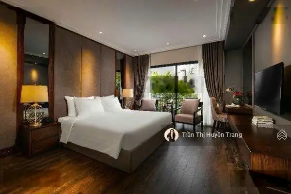 Bán khách sạn 4 sao Trần Thái Tông, 128m2, 7 tầng thang máy, doanh thu 350 triệu/ tháng, giá 69 tỷ
