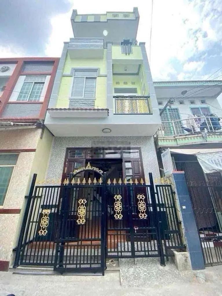 Nhà 1 trệt 2 lầu - g.i.á tốt - có 4 phòng ngủ - tr.ụ.c chính hẻm 3 đườ