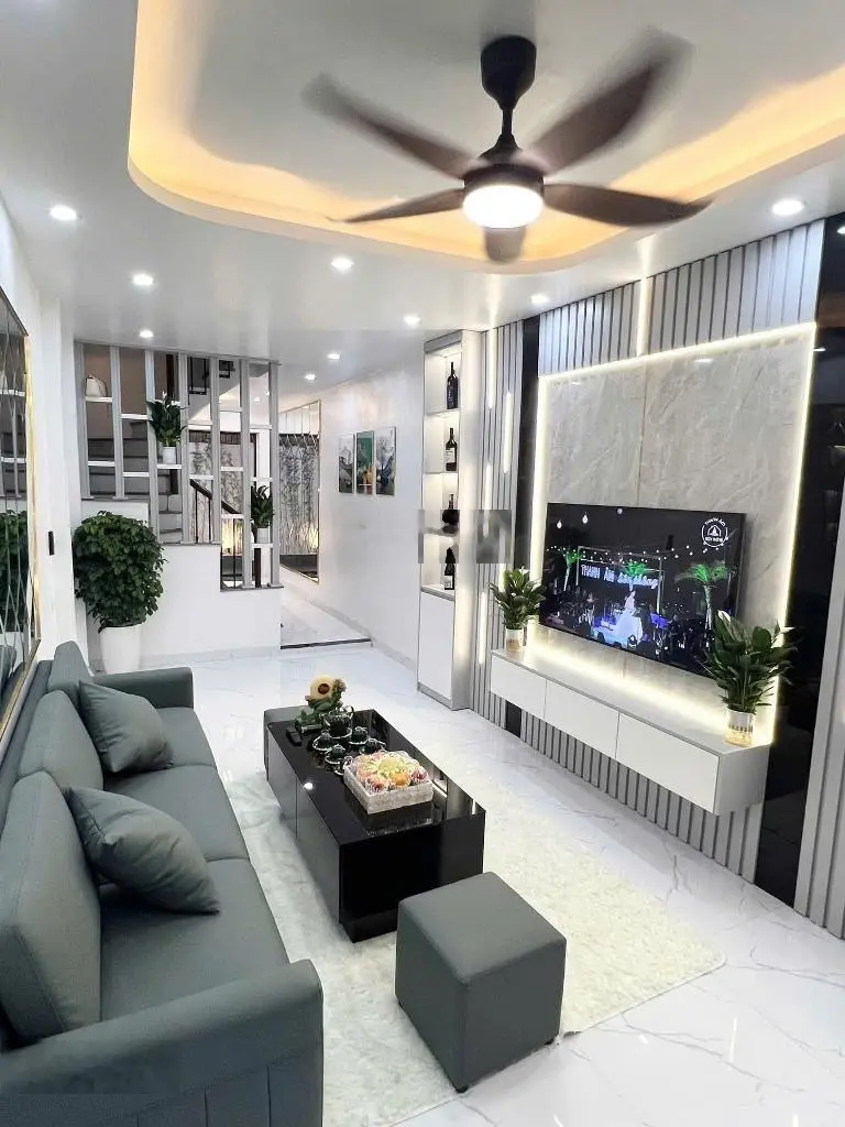 Nhà đẹp lung linh fun nội thất khâm thiên dt 34 m2, 4tầng gia 6 tỷ nhỉnh lh 0363792