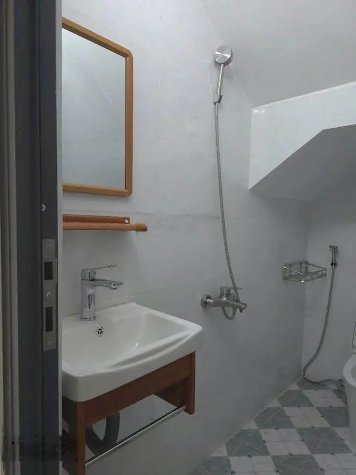 Nhà hẻm xe hơi 6m cách MT chỉ 20m Tân Kỳ Tân Quý, Tân Phú. Nhà 1 lầu. Giá 5.4 tỷ LH 0936999494