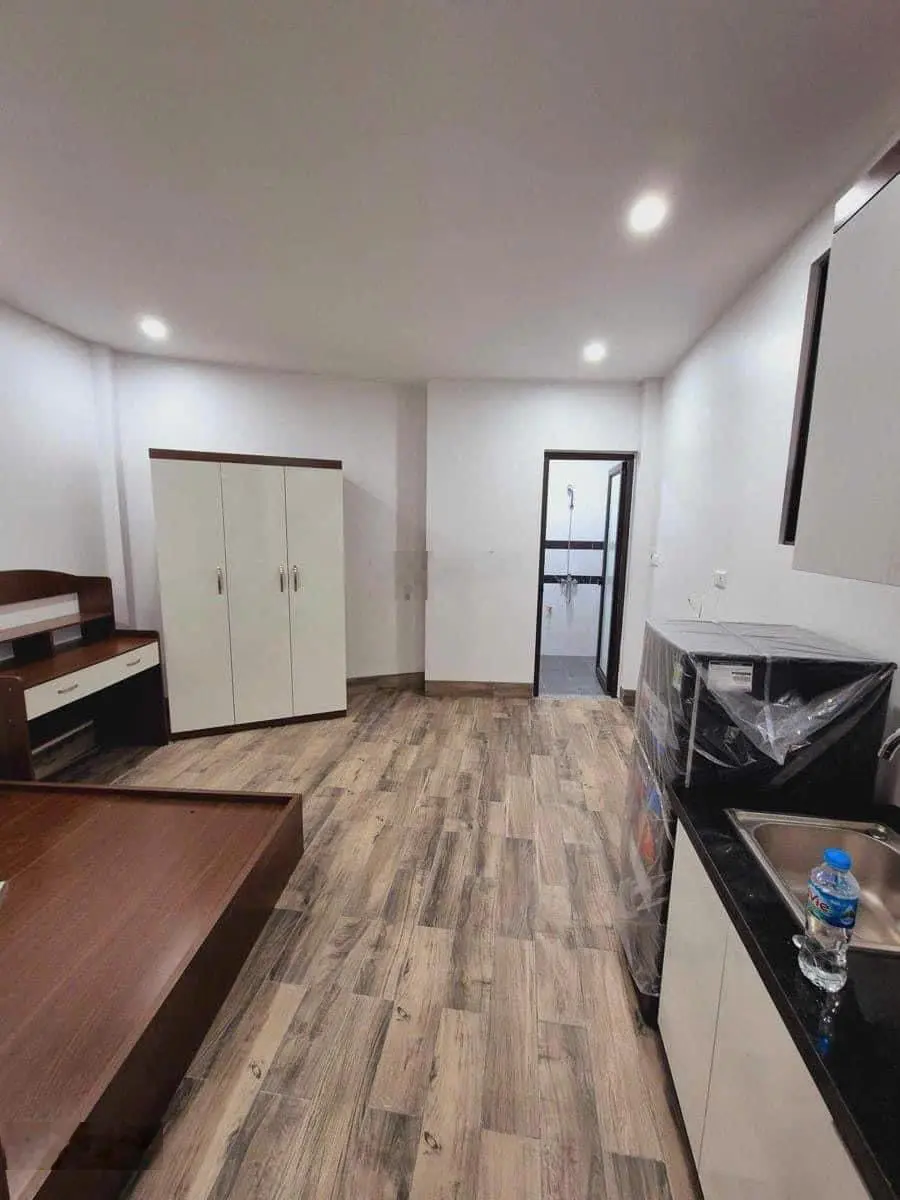 Bán nhà riêng măt ngõ,ô tô kinh doanh tại Hoàng Văn Thái, 18 tỷ, 69m2, 9PN, 6WC, giá ưu đãi ,sổ đẹp