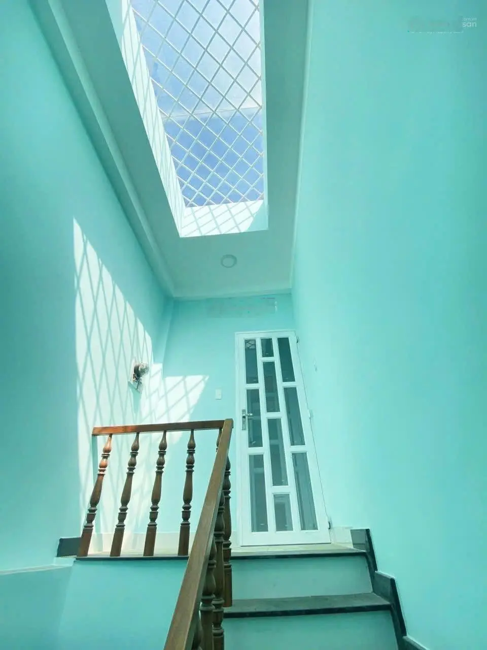 1. bán nhà mặt tiền lý tế xuyên,3 tầng , 5 pn ,122m2 ,linh đông ,thủ đức ,giá 11.5 tỷ