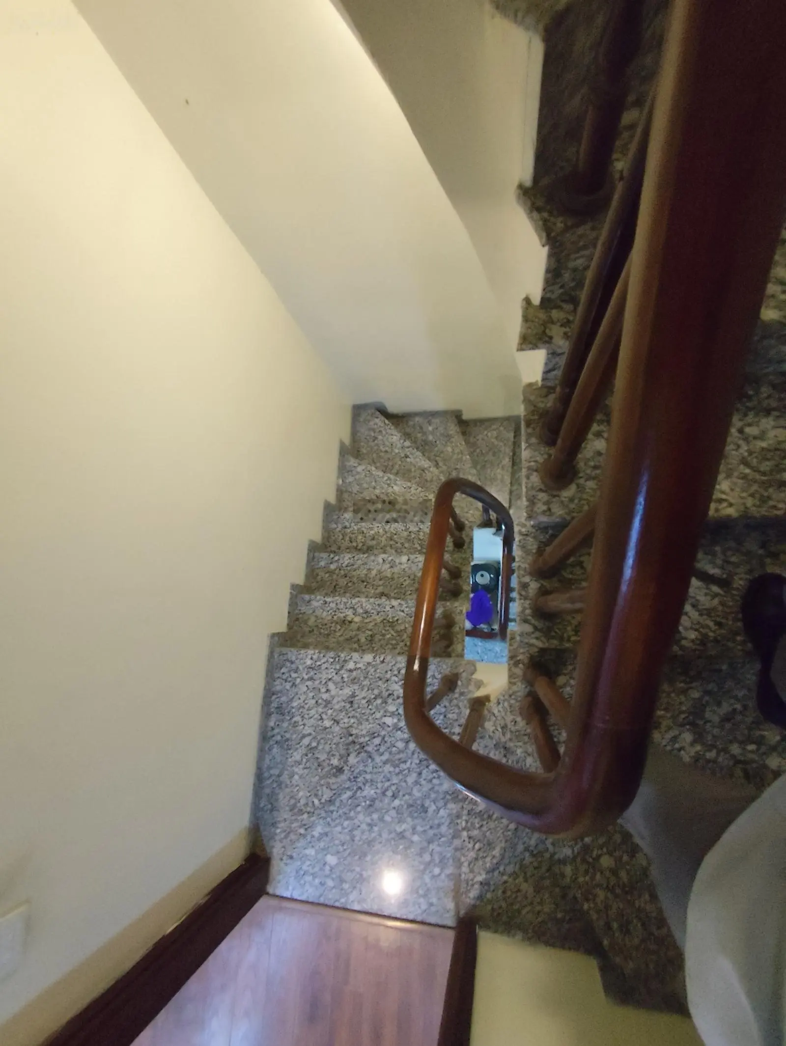 Bán nhà Minh Khai Hai Bà Trưng 35m2 x 5 tầng ngõ to ô tô gần phố giá 6,3 tỷ có thương lượng