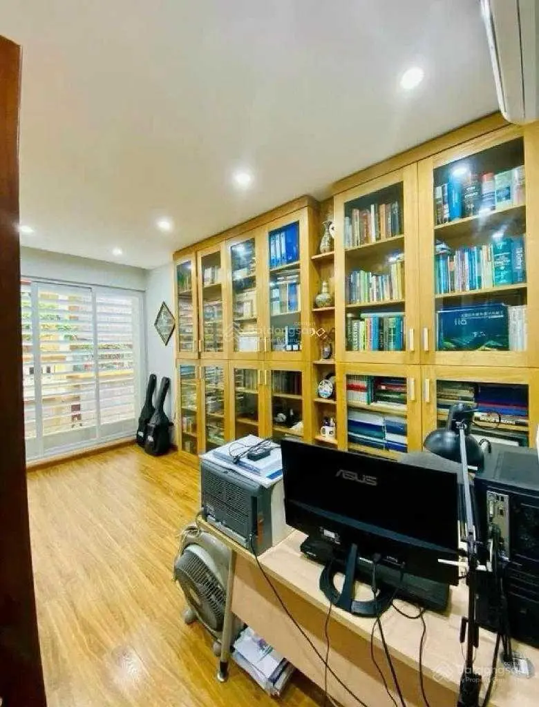 Nhà Phân Lô Ô tô chạy vòng quanh - Trương Định - Tân Mai - Chủ Cần bán để chuyển ra BIỆT THỰ