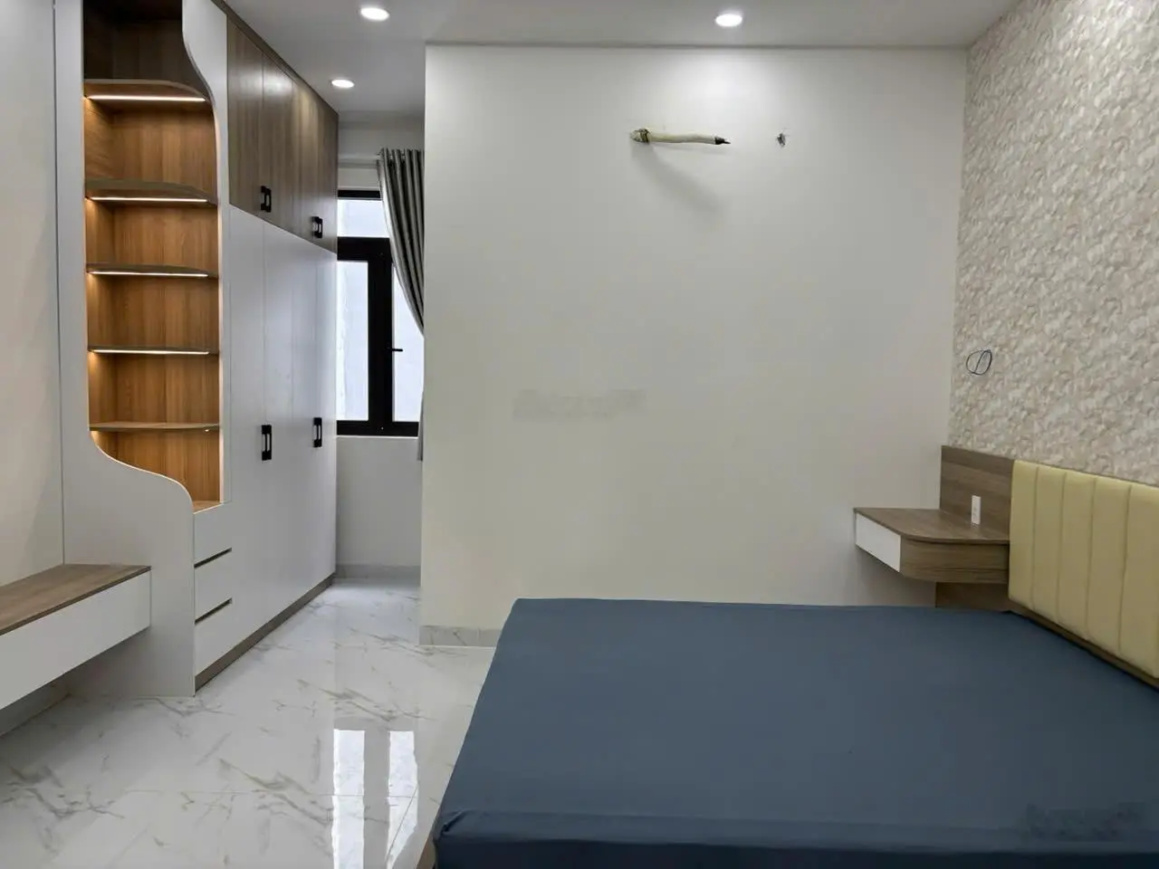 Siêu phẩm NHÀ HẺM 413 LÊ VĂN QUỚI, BÌNH TÂN HẺM 12M THÔNG 4 x 16.5m Trệt + lửng ngược + 3 lầu