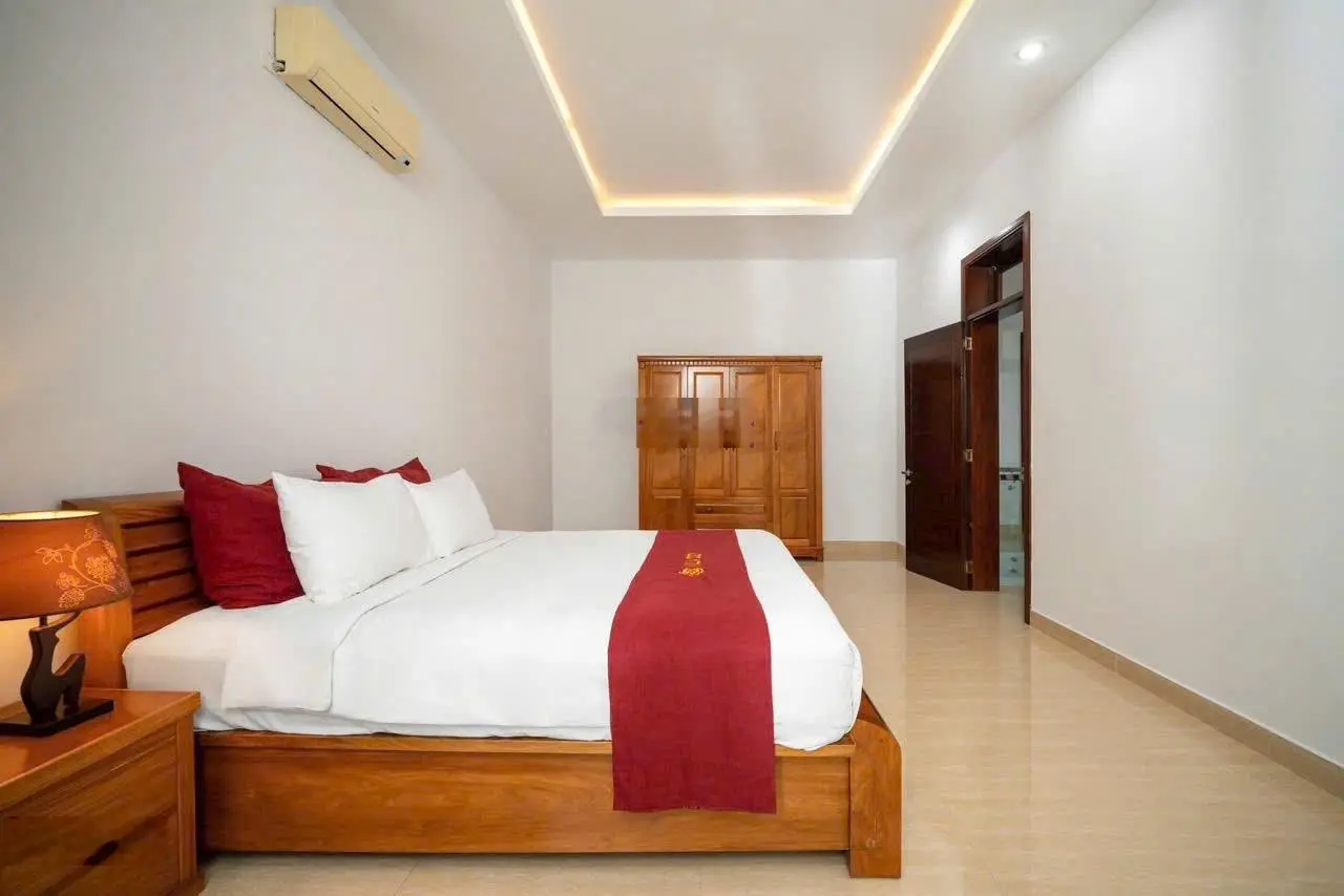 Bán nhà Villa đường Lê Văn Miến, sát biển Nguyễn Tất Thành