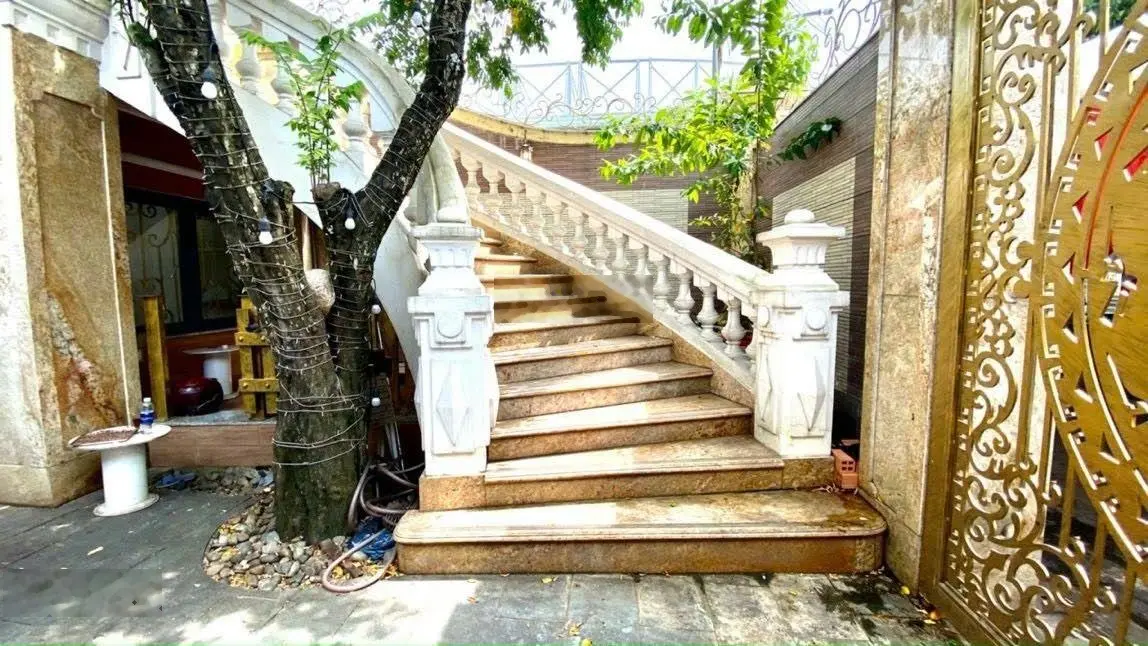 Biệt thự tân cổ điển gần chợ Dĩ An 1 và làng đại học quốc gia p. Đông Hòa BigC Go Tp. Dĩ An