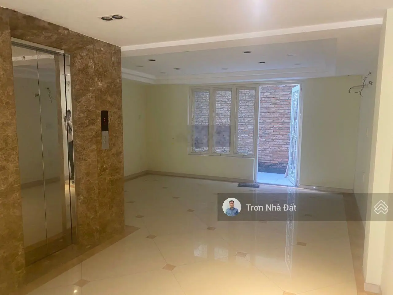 Tôi bán nhà mặt tiền đường số 8 khu Trung Sơn hầm 5L giá mềm 20 tỷ call 0909 227 ***