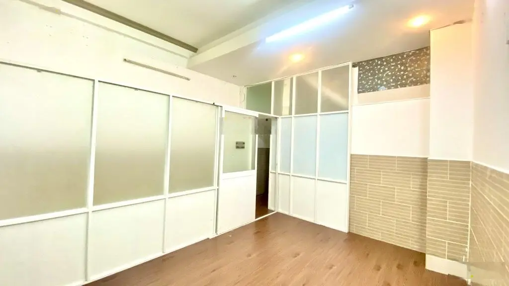 Bán nhà mặt phố đường 8, linh xuân thủ đức - 11.5 tỷ vnd - 130m2, shr, kinh doanh đa ngành nghề