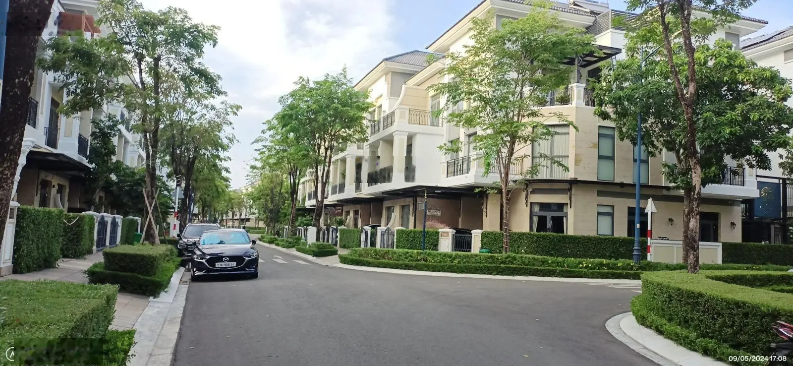 Tân Mùi - Verosa Park bán 4 căn biệt thự góc 1 căn biên có sân vườn, đặc biệt giá từ 17,5 - 35 tỷ