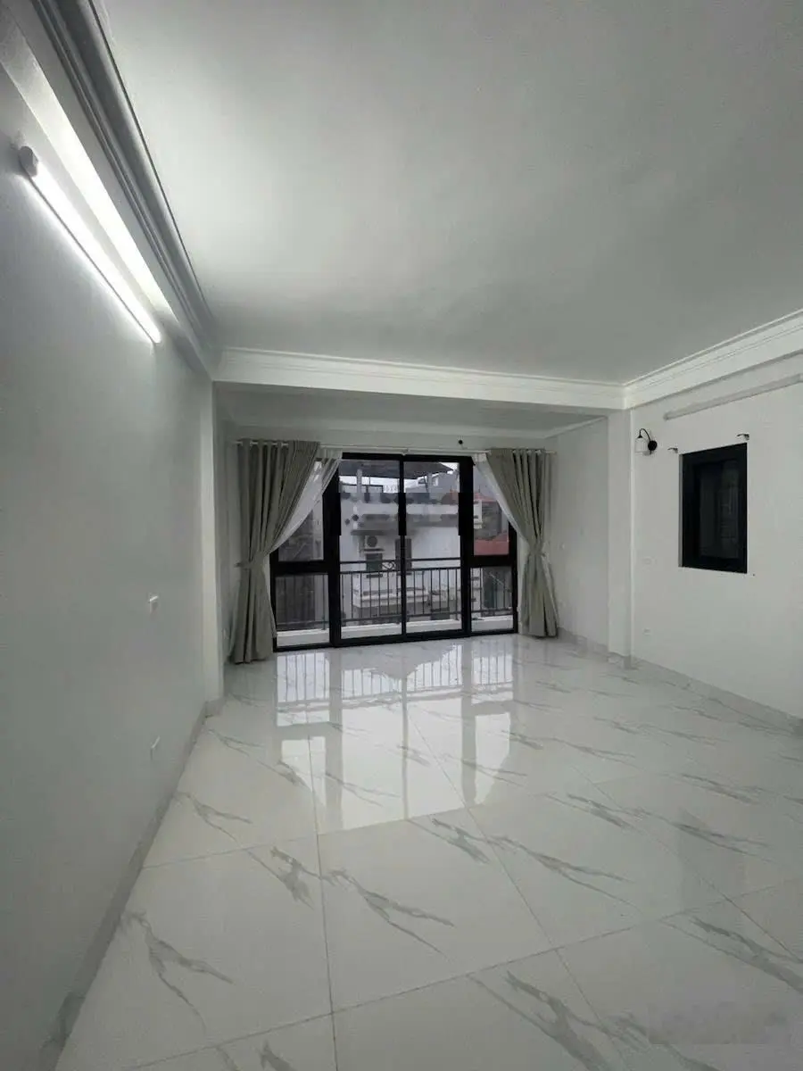 Rẻ nhất Hoàng Văn Thái 45m2x4T, ôtô 7 chỗ đỗ cửa, giá chỉ 6,8 tỷ (cam kết nhà thật, giá chuẩn)