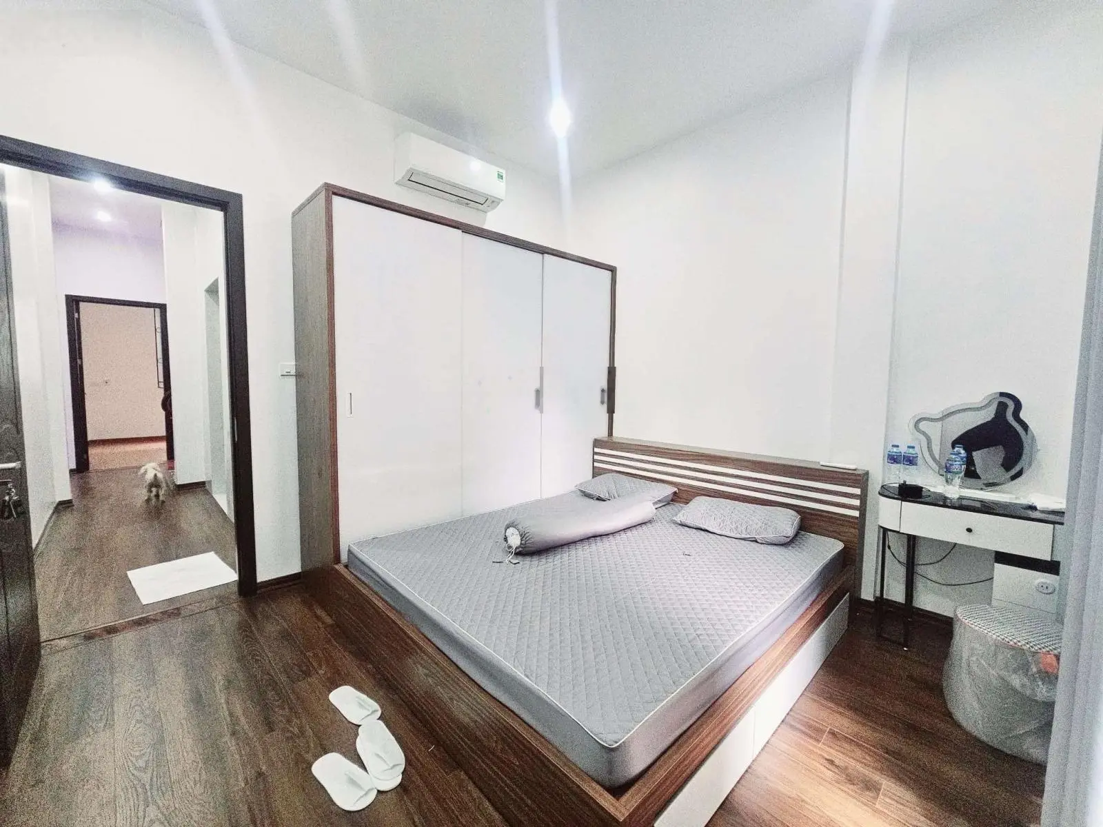 Bán nhà Đường Nguyễn Trãi, Ô tô Thang Máy, Giá Tốt