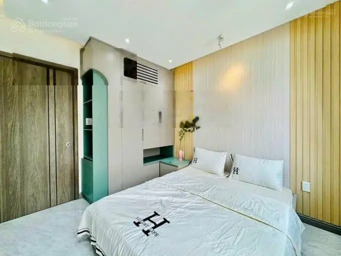 Nhà giá sốc siêu đẹp nằm ở đường Trần Quang Khải, P Tân Định, Quận 1, SHR