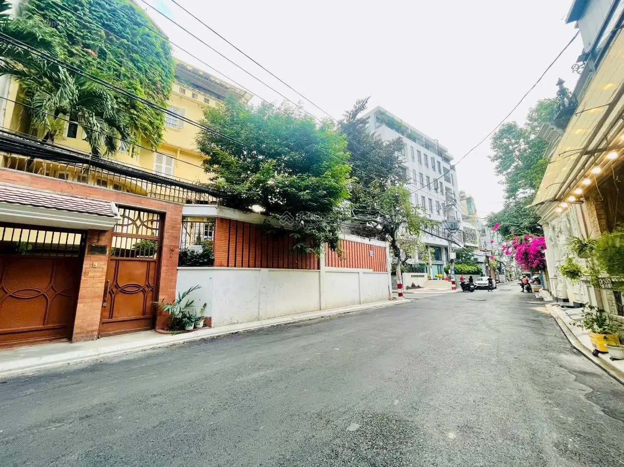 5 Tầng Sang Trọng Hiện Đại Mới Xây Có Thang Máy - HXH 8M Khu Sang Nguyễn Trọng Tuyển, Ngang lớn 7M