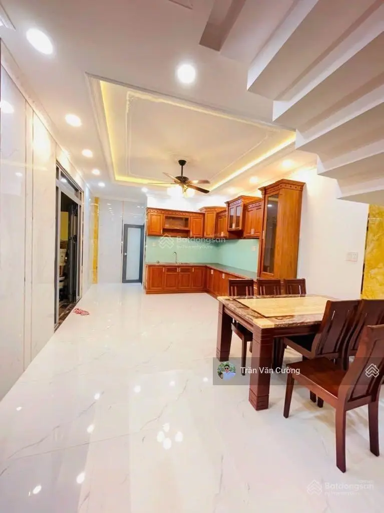 Nhà đẹp ngang hiếm 6m, oto vào nhà, full nội thất, HBC - Thủ đức, ra TTTM Gigamall 5p 11tỷ5