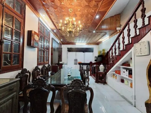 Bán nhà nguyên căn trung tâm Cầu Giấy,lô góc kinh doanh, ô tô vào nhà, 70m2, 5 tầng