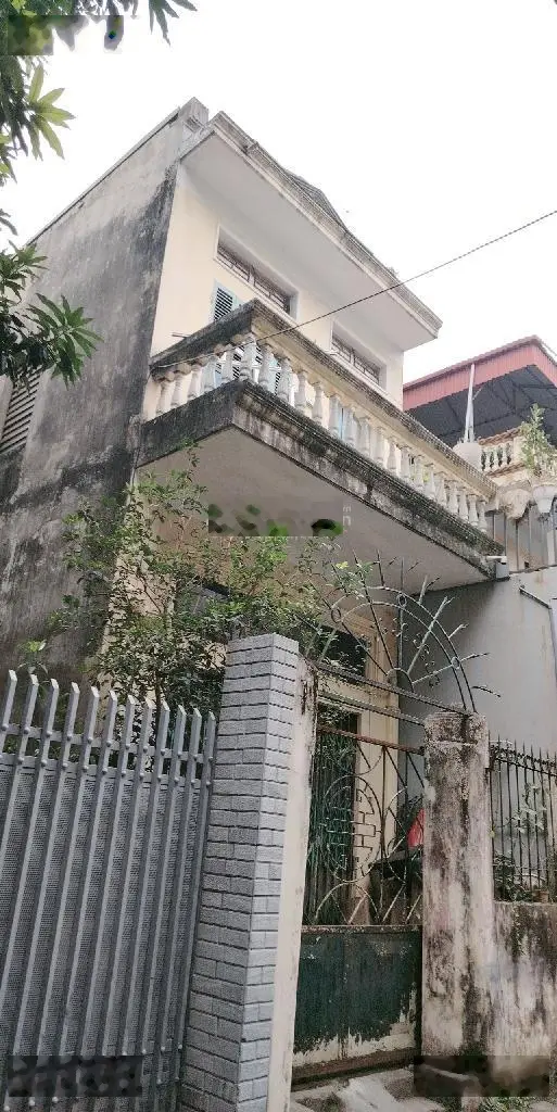 Bán nhà cũ phố ngô gia tự- việt hưng- long biên. dt 88m ngõ thông ô tô. nhú 12 tỷ.có tl